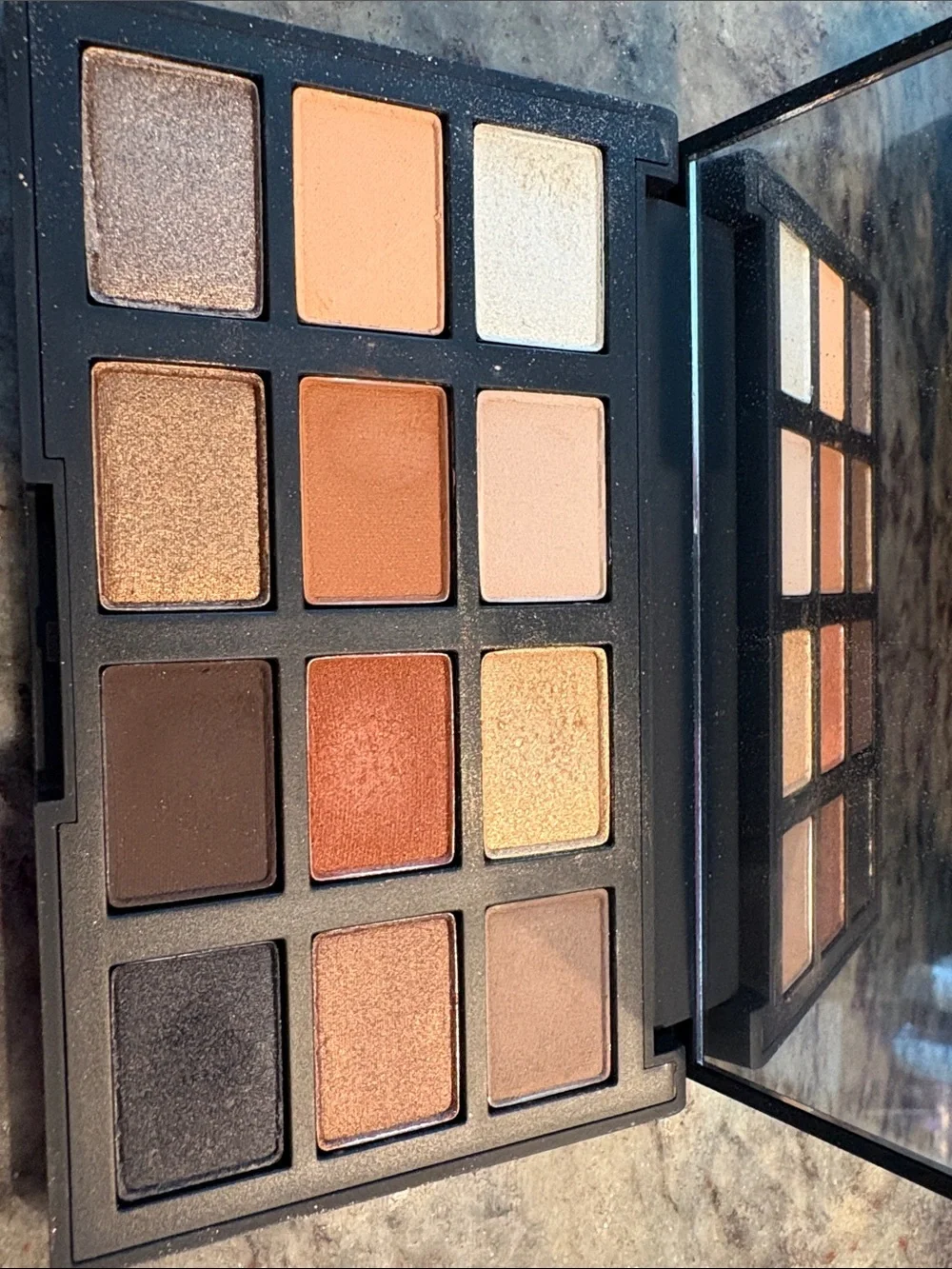 NARS Loaded Gold Mirror Compact Eyeshadow Palette